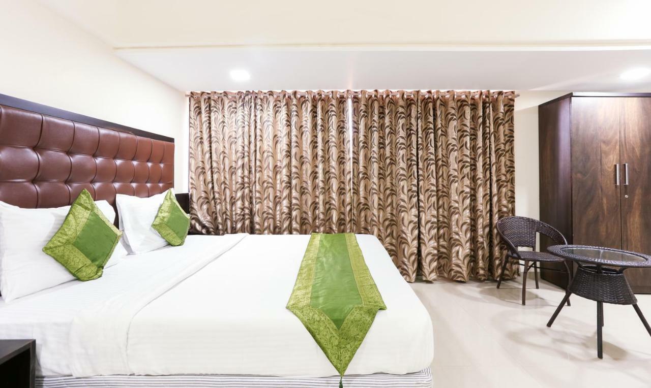 Treebo Trend Aviva Suites Bombay Extérieur photo