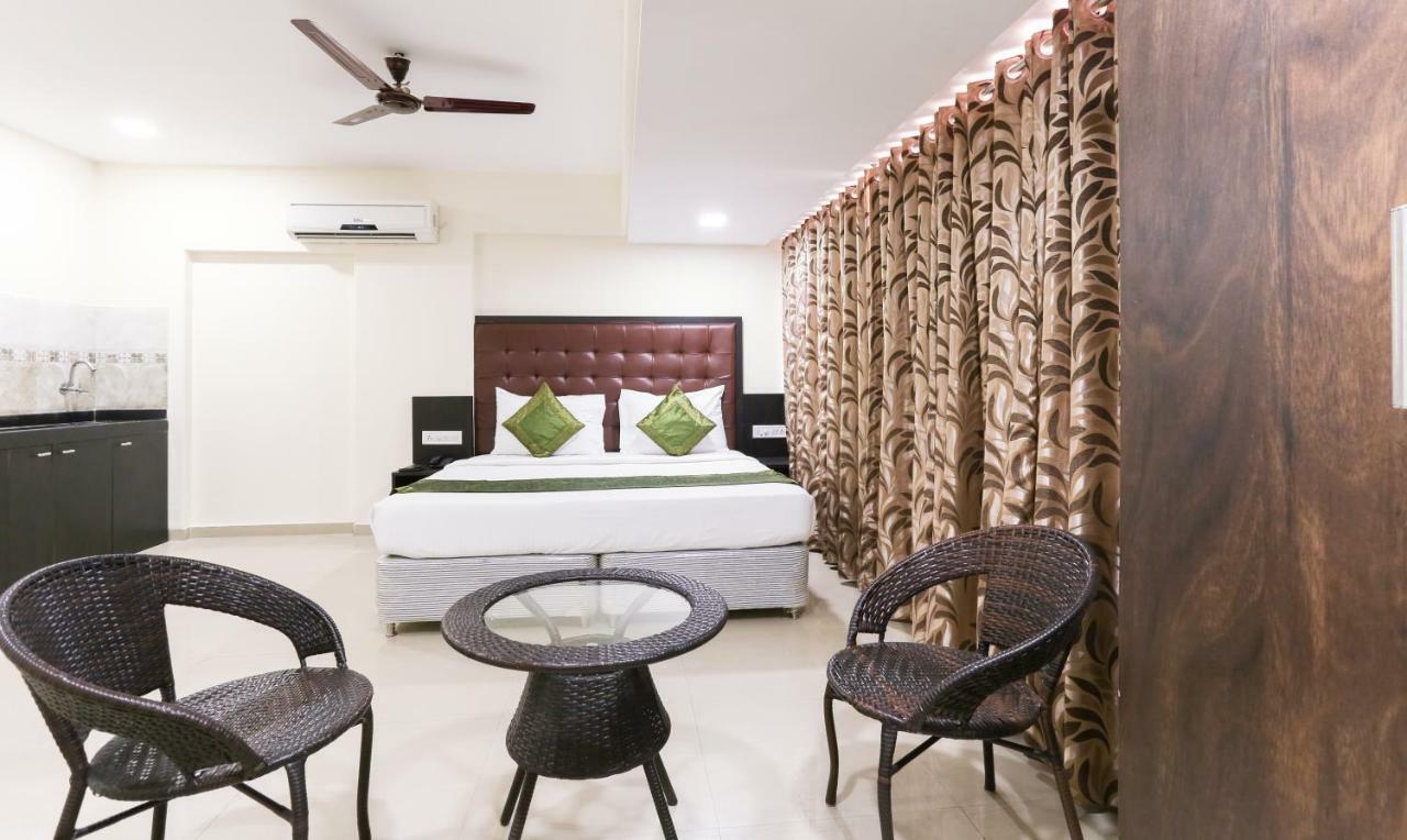 Treebo Trend Aviva Suites Bombay Extérieur photo