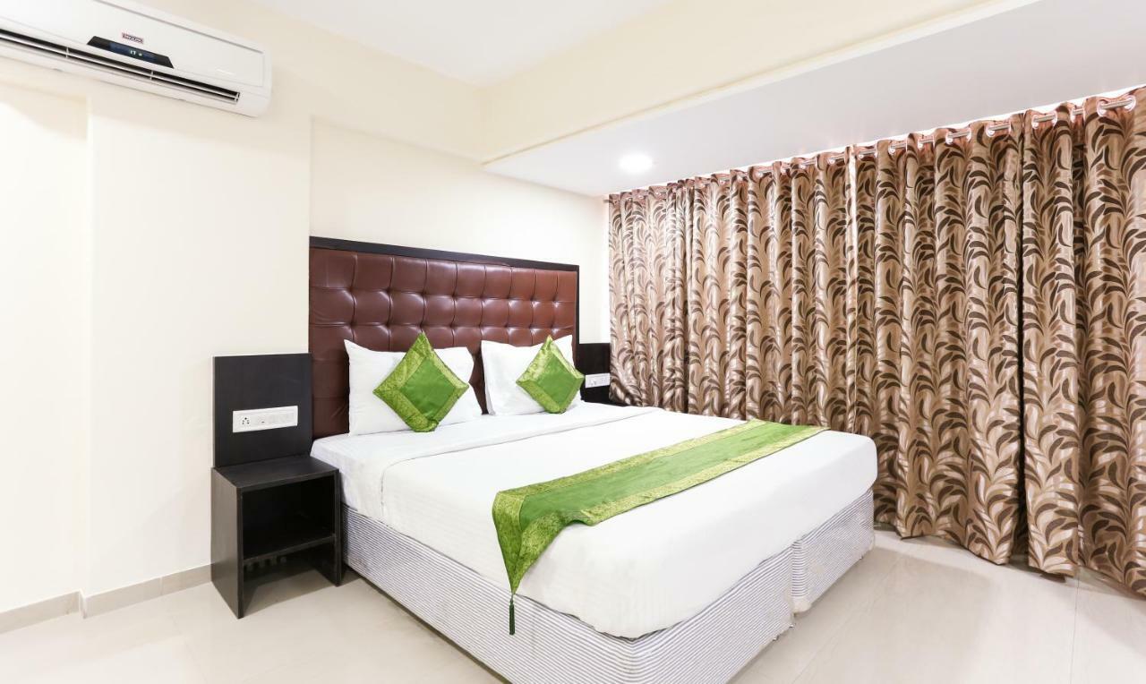 Treebo Trend Aviva Suites Bombay Extérieur photo